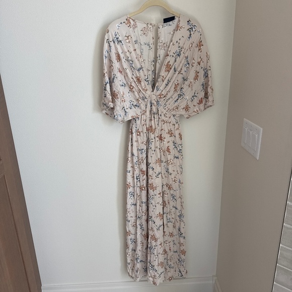 Vici Dresses & Skirts - Floral Dress